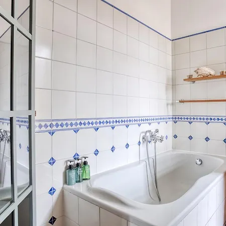 Apartman Balilla30; Spacious 2 Bedroom Next To Center